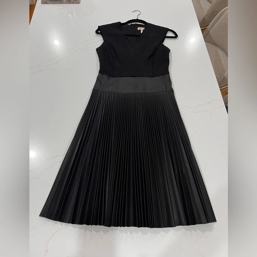 Rebecca Taylor V-Neck Faux Leather / Knit Dress | Size 0 | Black - Picture 3 of 7